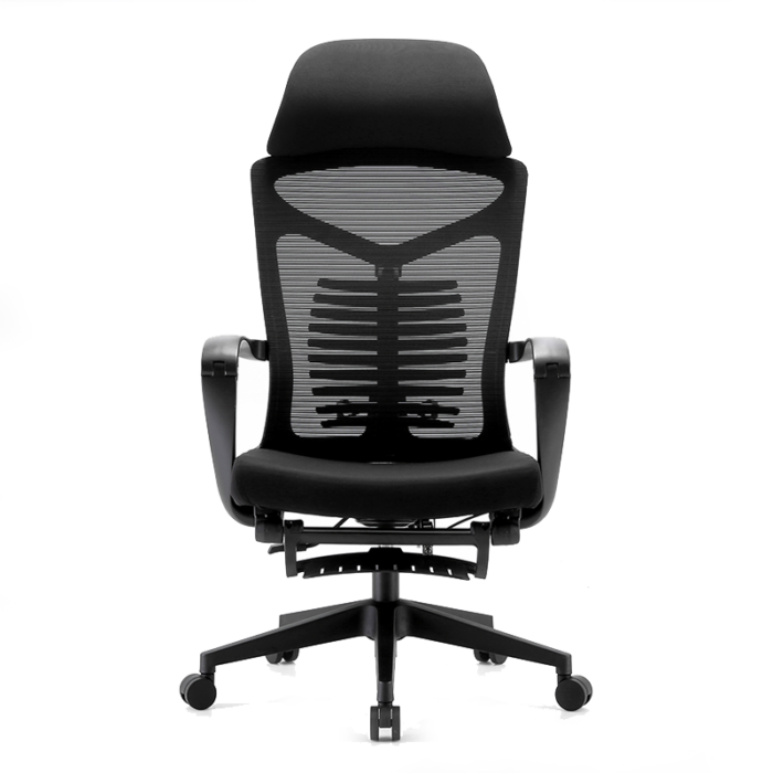 Sillón ejecutivo Emerson con descansapies, está viendo de espaldas, es de color negro, con refuerzo en la espalda