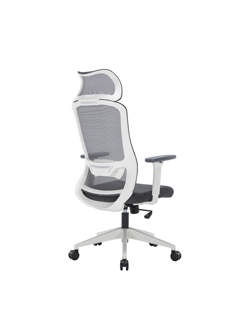 Silla ejecutiva Guilherme blanca, está viendo de lado derecho, casi volteada, con asiento acolchonado