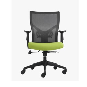 Silla ejecutiva office top, está viendo de frente, tiene el asiento acolchonado y es de color verde, con refuerzo en la espalda