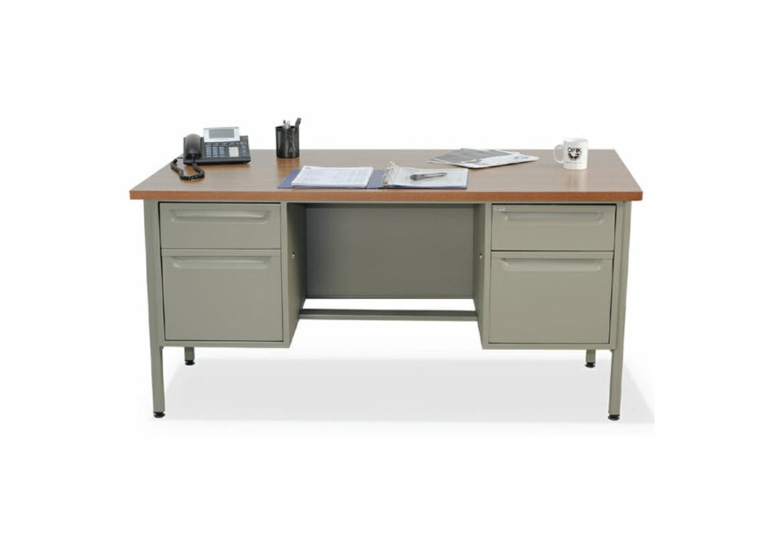 arena-1-3-1.jpg Escritorio metálico 1.82 dos pedestales color arena, el escritorio está de frente, con papeles y un teléfono sobre la mesa