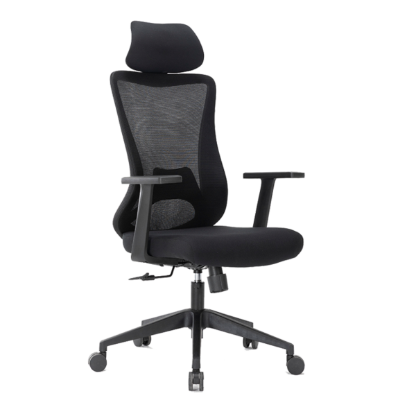 Sillón ejecutivo Day, está volteando para la izquierda, es de color negro, está acolchonada del asiento y cabecera
