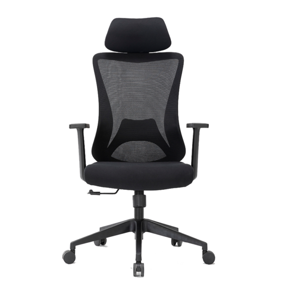 Sillón ejecutivo Day, se ve de frente en su totalidad, está acolchonado del asiento, es de color negro