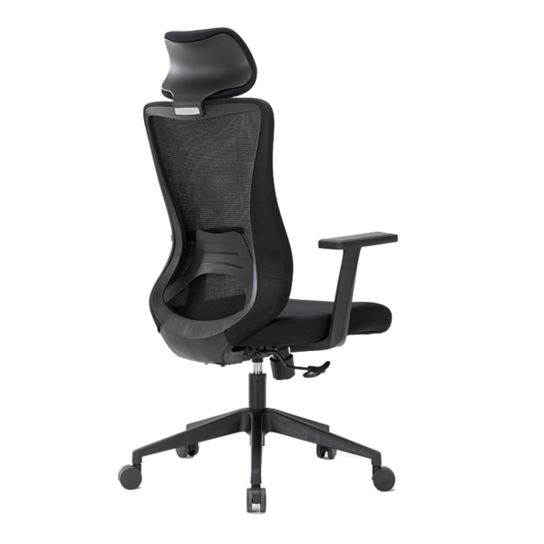 Sillón ejecutivo Day, se nota el respaldo, está reforzado en la espalda, es de color negro