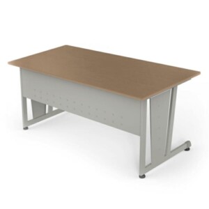 Escritorio 117 color nogal, está de frente el escritorio sin nada encima