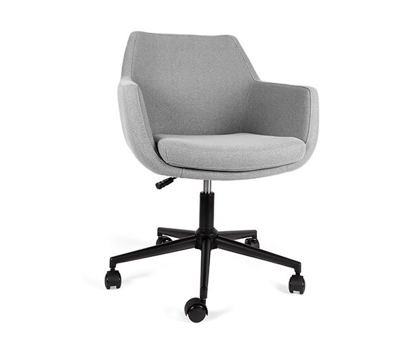 Sillón ejecutivo Fallaci, está viendo de lado izquierdo, es de color gris y tiene un cojín en el apoyo de abajo